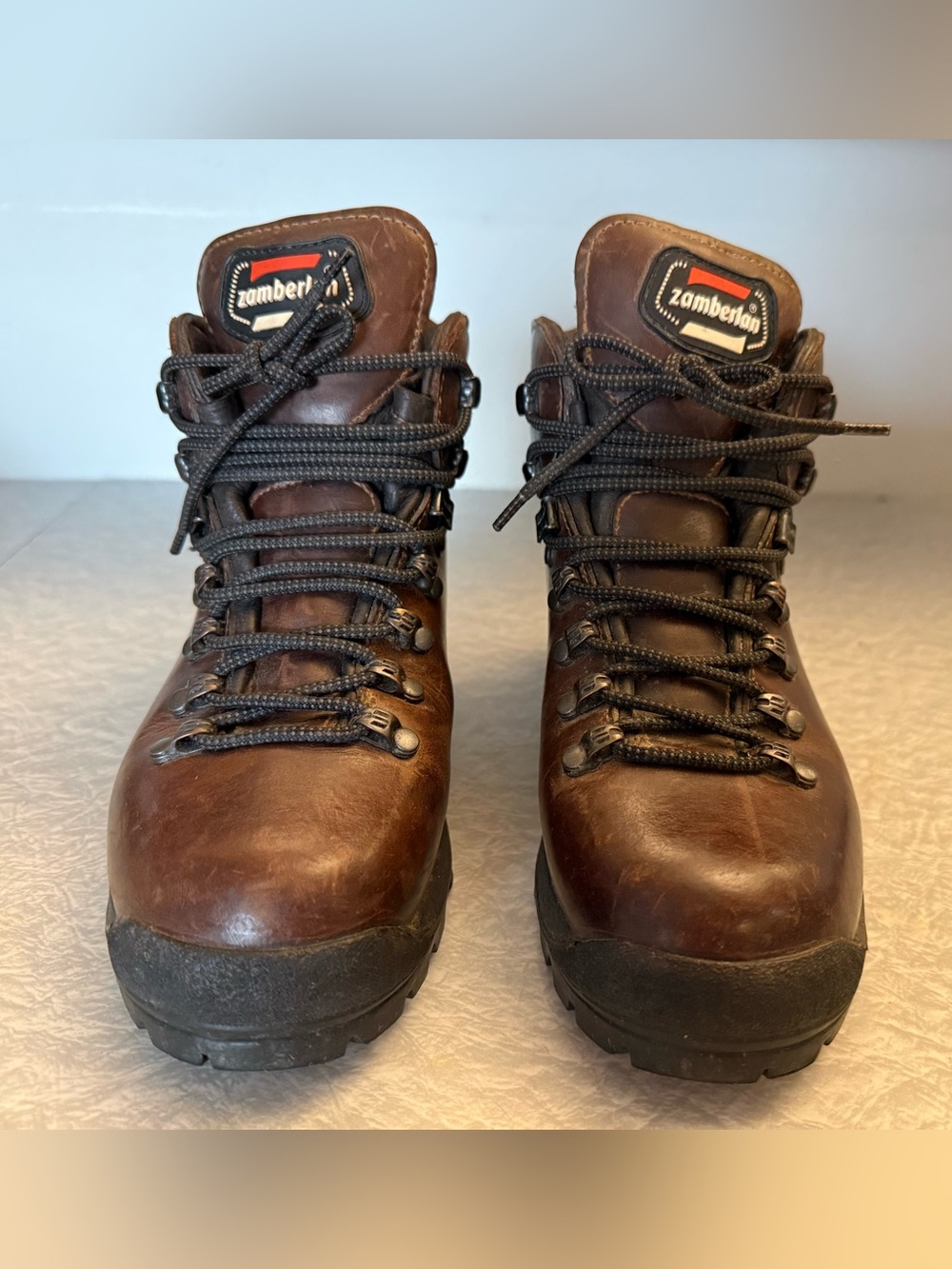 Zamberlan womenโs Gortex hiking boots